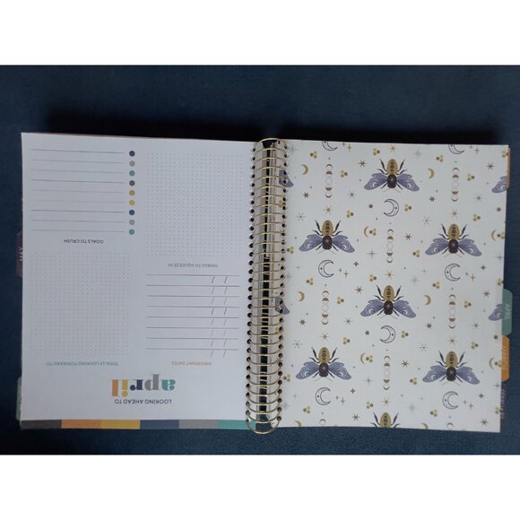 17 Month LG Planner CROWN & BEE Aug 2025 - Dec 2026 Weekly Planning Note Page - Picture 12 of 14